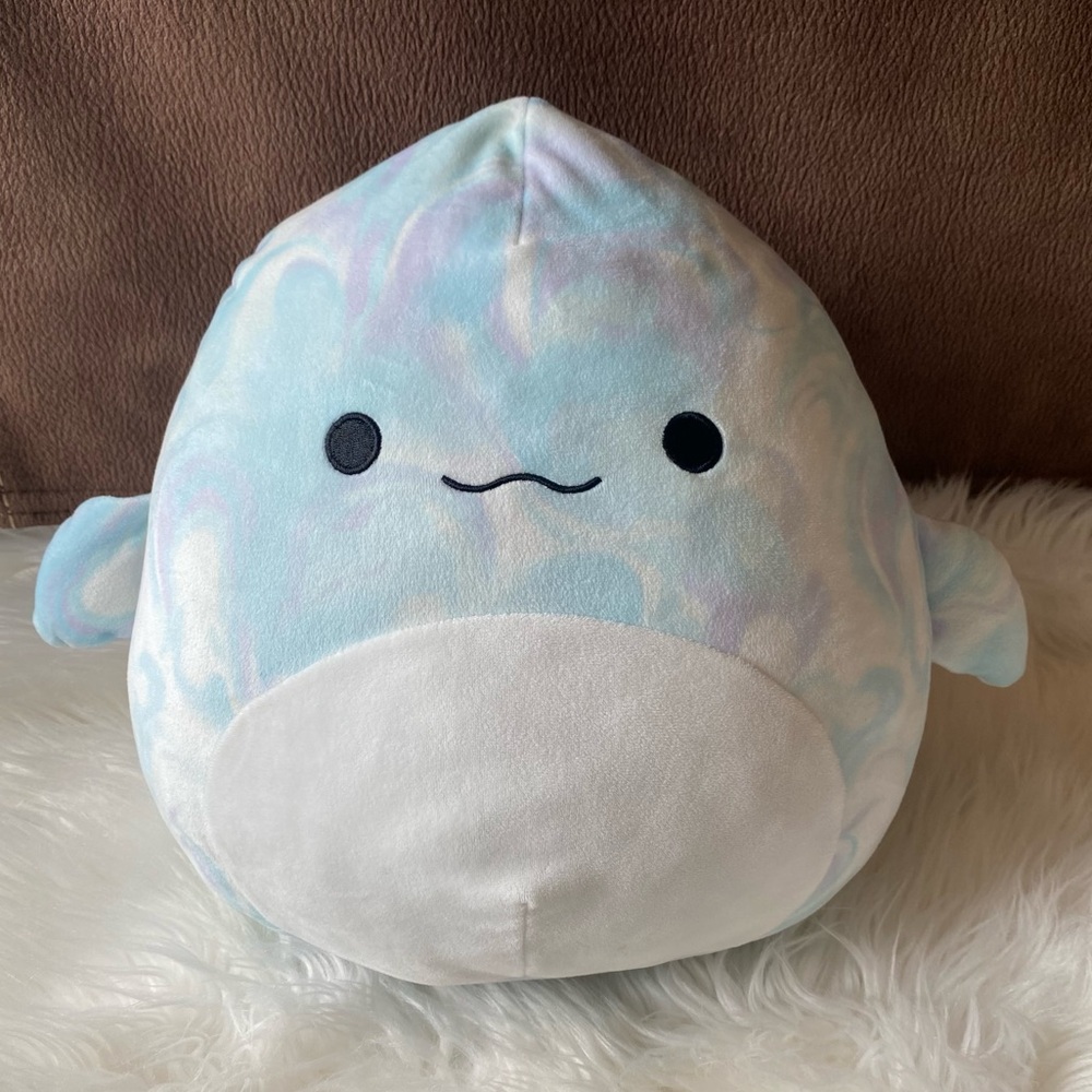 Squishmallows Laslow The Beluga Whale 8β Plush Collectible Marbled Blue & Purple